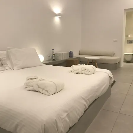 Panorama Apart Otel Fira (Santorini)